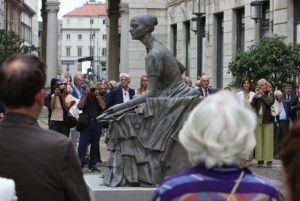 cristina trivulzio belgioioso statua donna milano