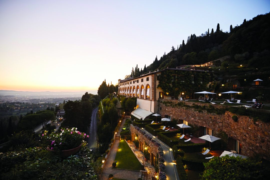 Belmond-Hotel-Eventi-Galleria-Arte-Beyond-the-Magazine