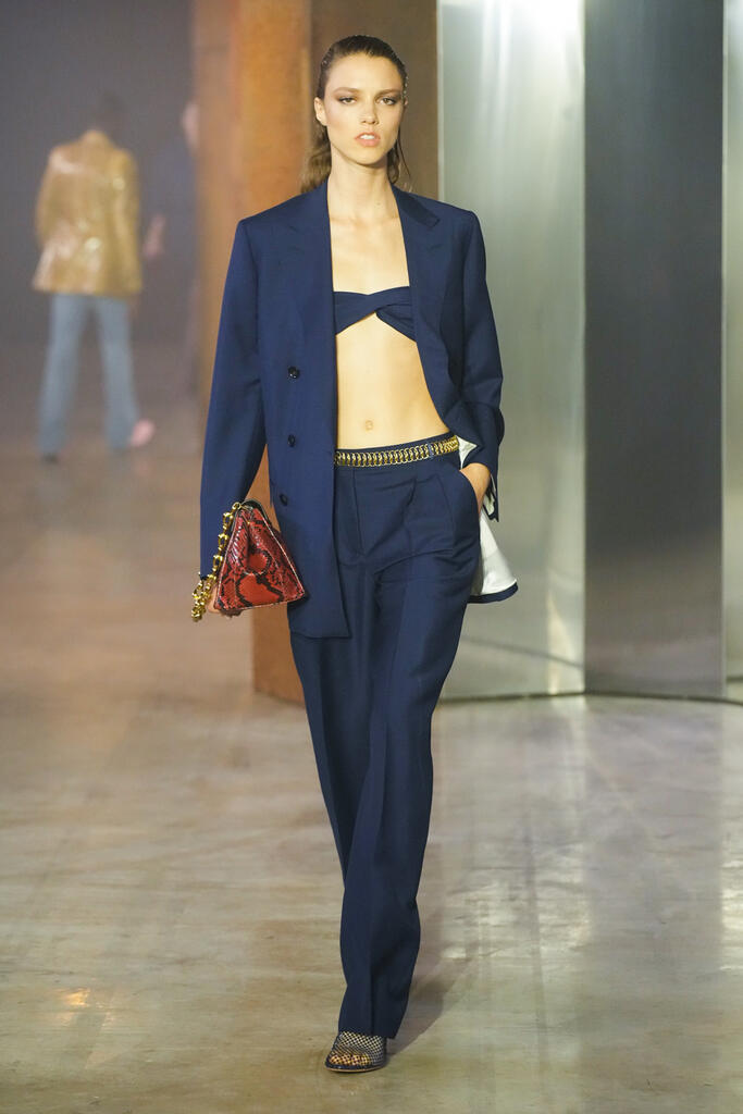 Bally MFW ss23, articolo su Beyond the Magazine