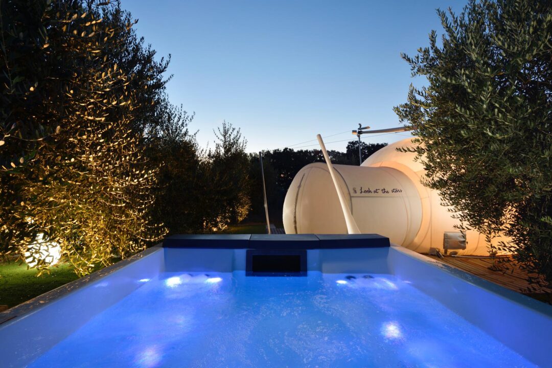 Glamping sotto le stelle per notti da sogno nella bubble suite