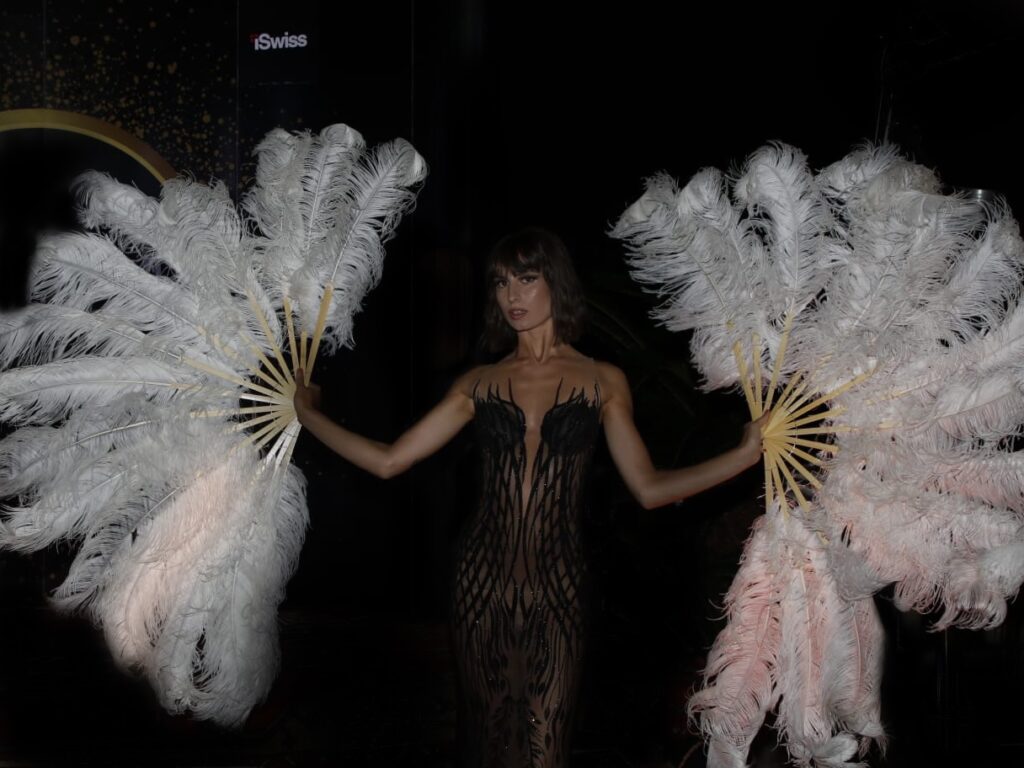 Kiki-Minou-Burlesque-Performer-Fan-Dance-Venice-Film-Festival-79