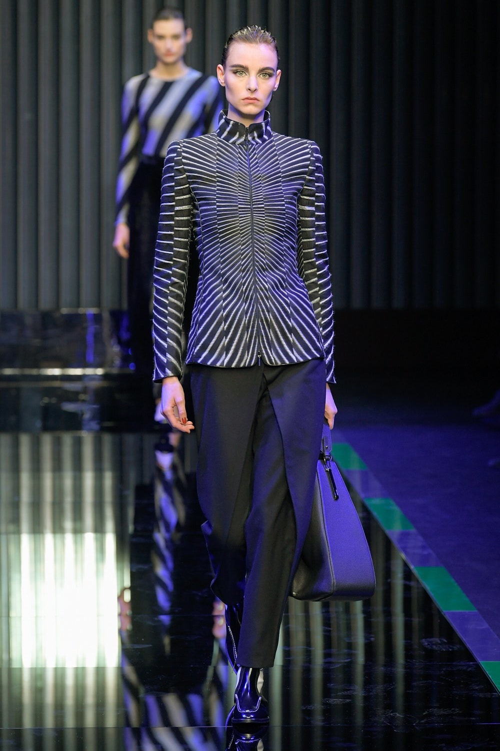 Giorgio Armani MFW SS23, articolo su Beyond the Magazine