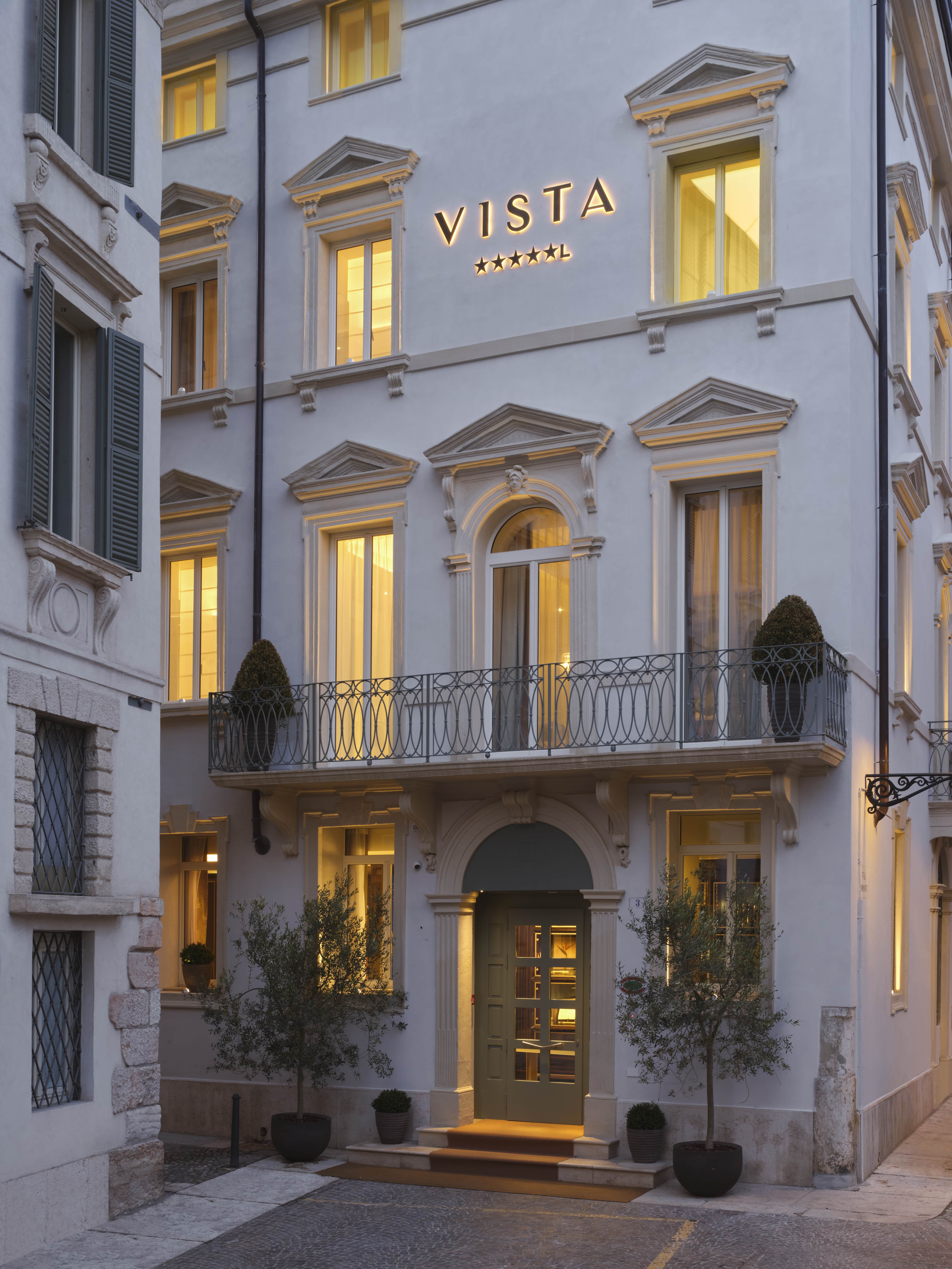Vista Palazzo Verona, hotel lusso nuova apertura, articolo su Beyond the Magazine