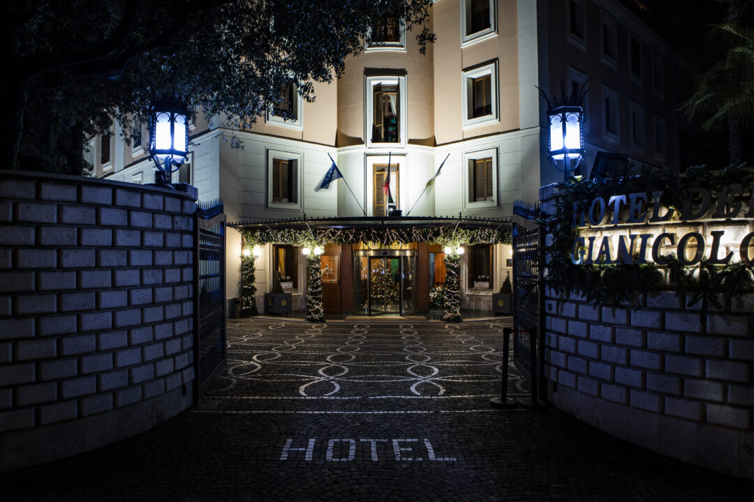 Grand Hotel del Gianicolo, presenta il nuovo chef del suo storico ristorante "La corte degli archi", articolo su Beyond the Magazine