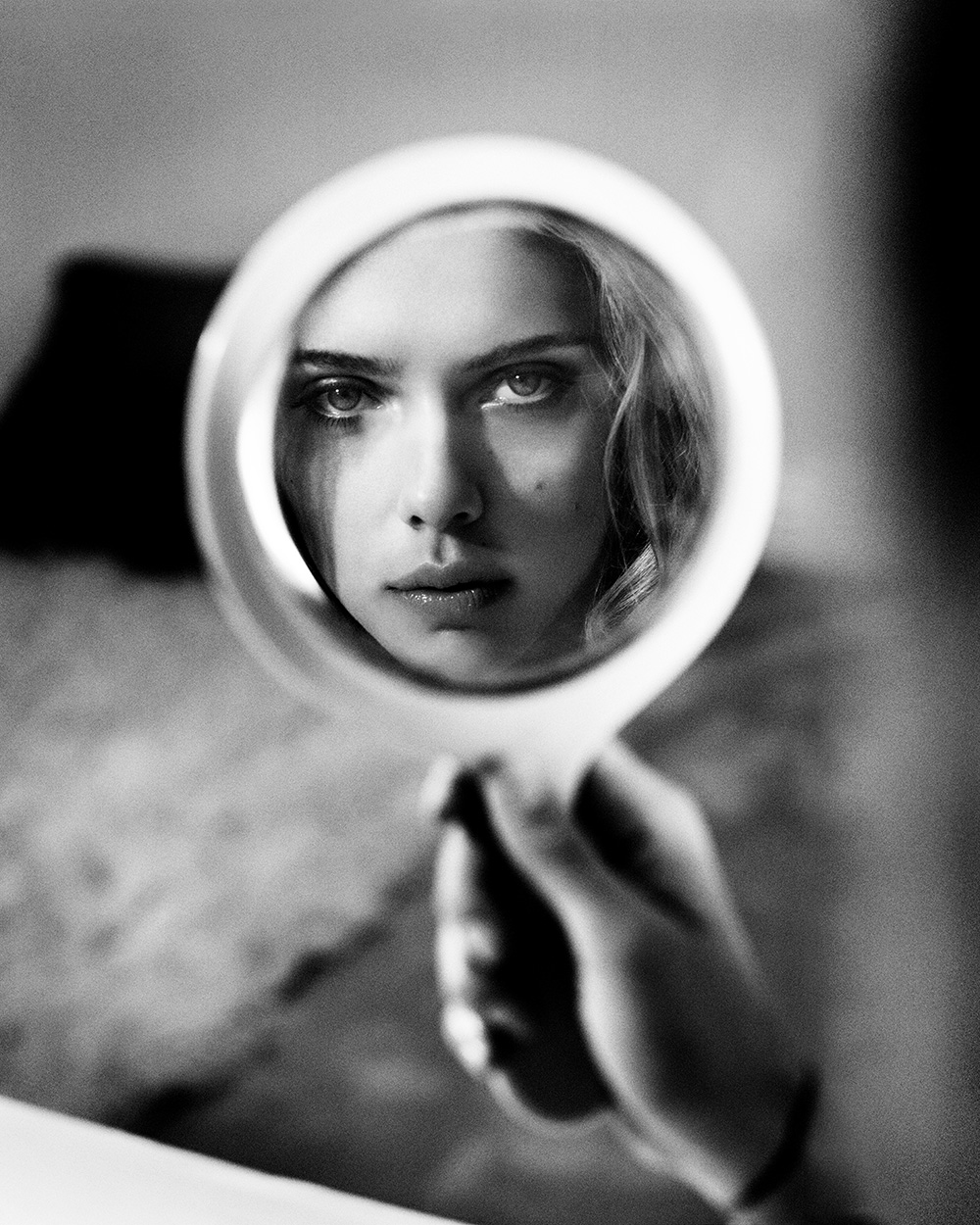 Apre al pubblico la mostra di Vincent Peters Timeless Time, Palazzo Reale, Milano, Articolo su Beyond the Magazine, Scarlett Johannsson