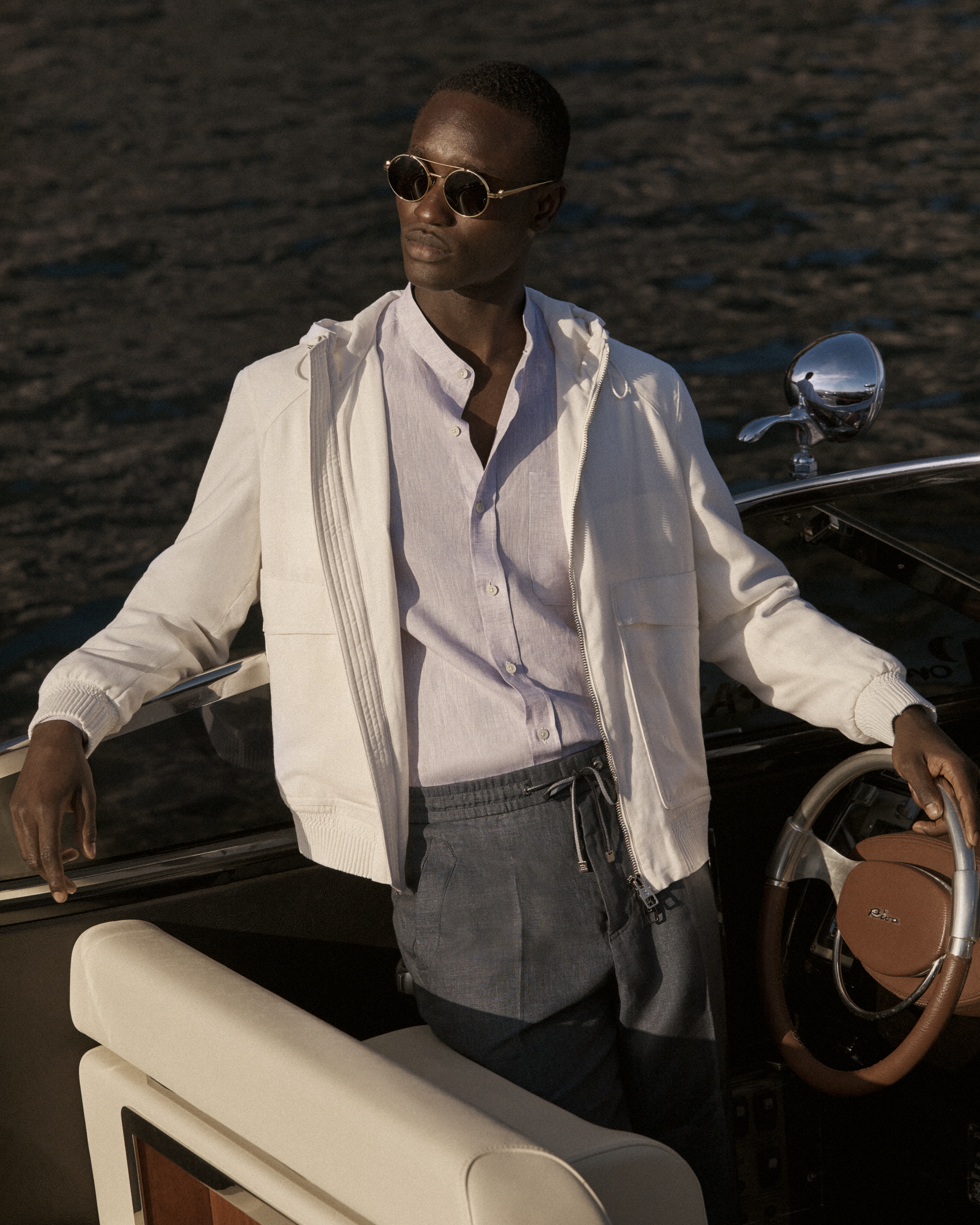 Brett Johnson, articolo su Beyond the Magazine