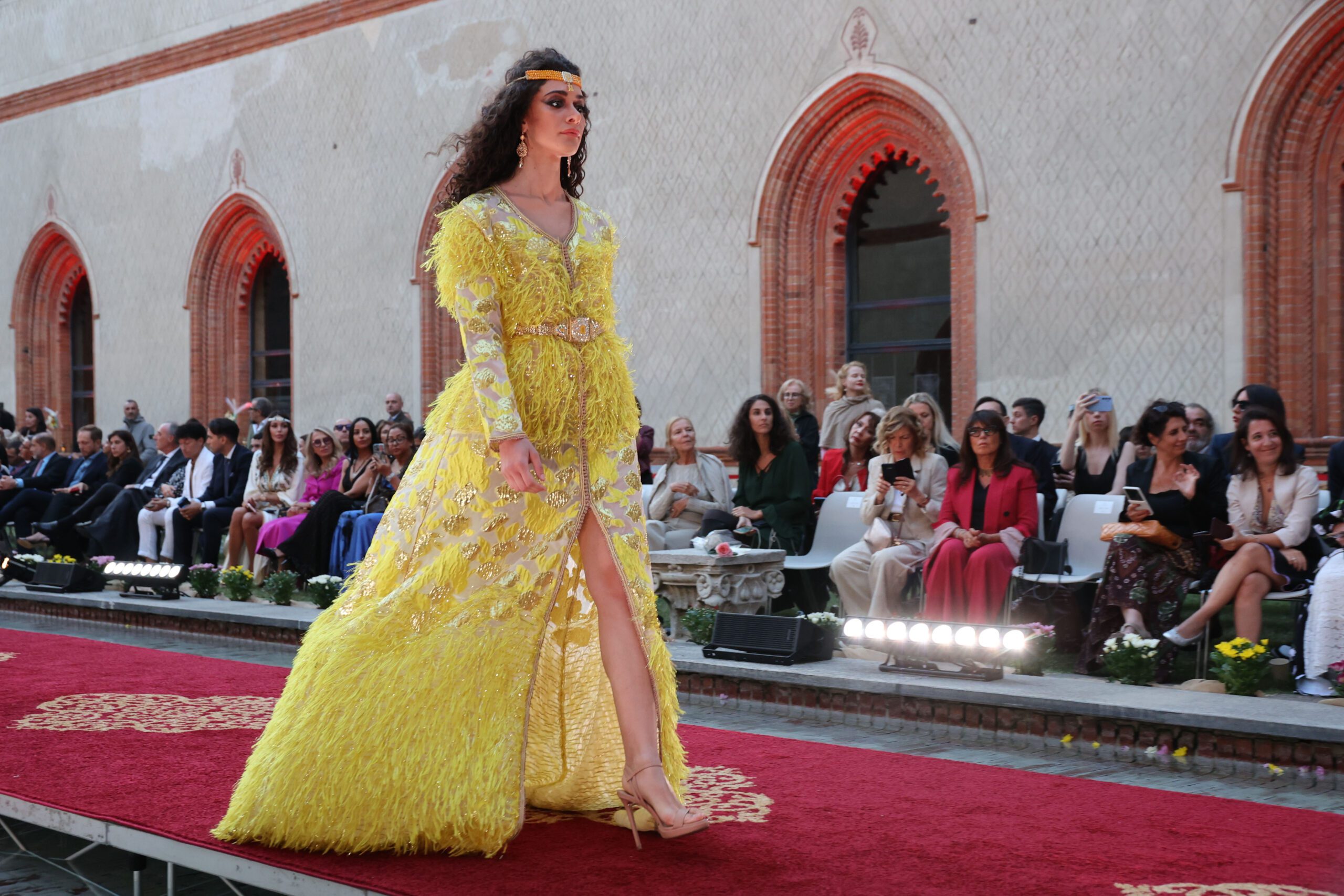Hnia Harrati SS25, articolo su Beyond the Magazine