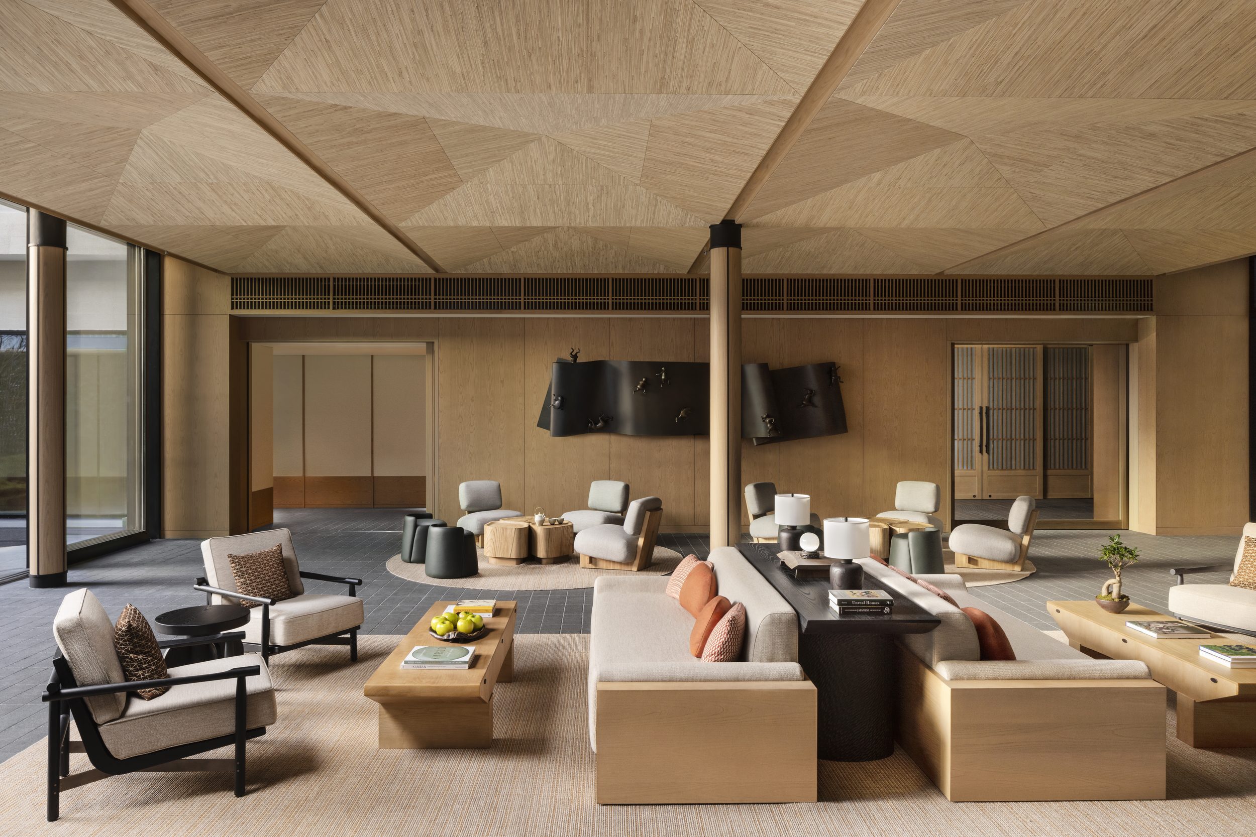 Lobby, Articolo su Beyond the Magazine, Six Senses