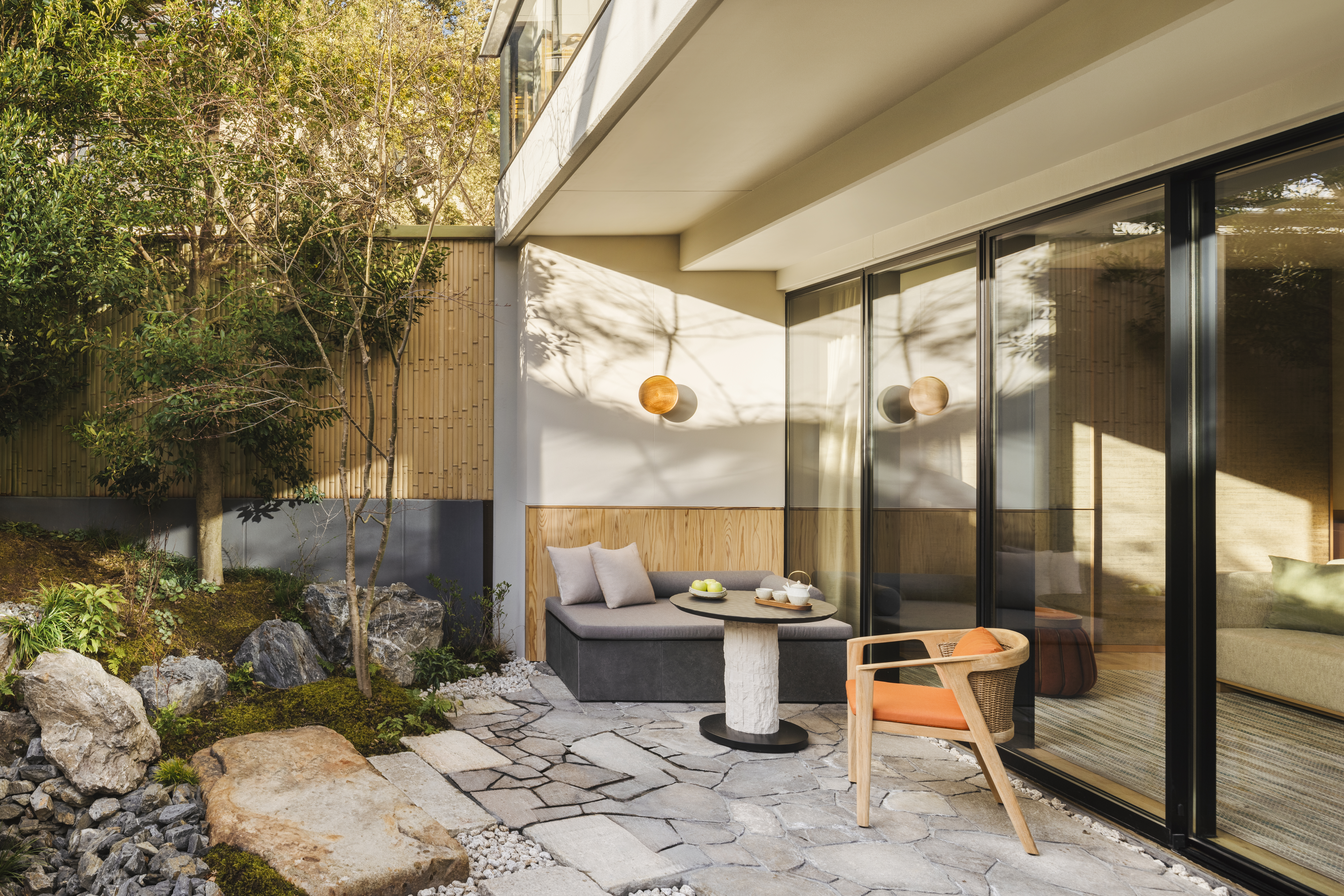 Giardino Suite, Sex Senses, articolo su Beyond the Magazine