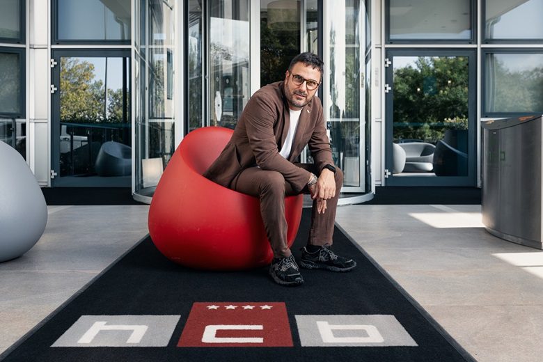 Agostino Scialfa, Room Zero, articolo su Beyond the Magazine, Hotel Cosmopolitan Bologna