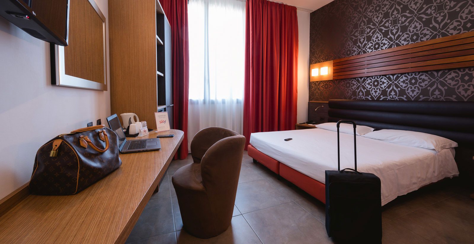 Hotel Cosmopolitan Bologna, articolo su Beyond the Magazine, Room Zero
