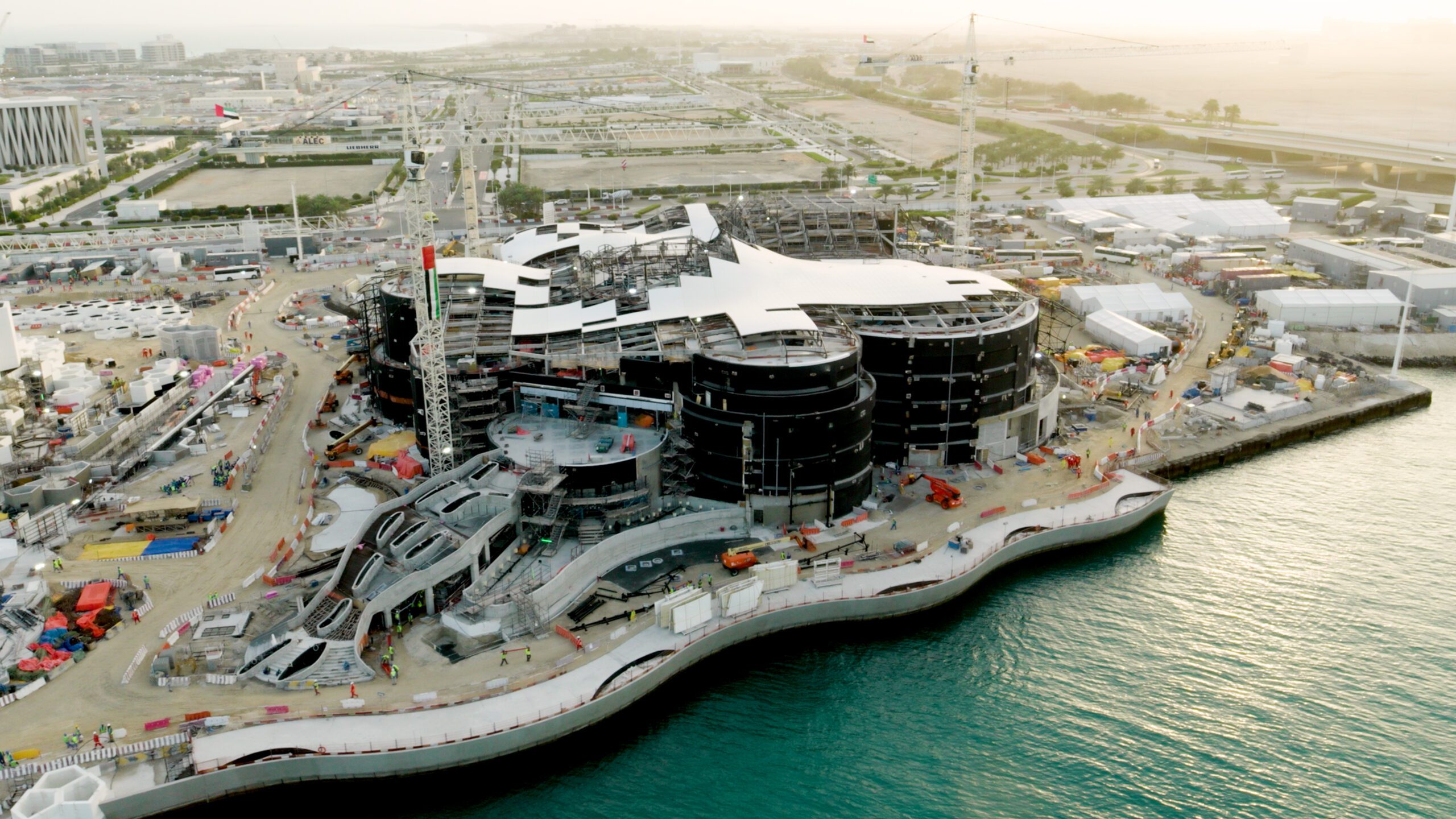 Abu Dhabi, articolo su Beyond the Magazine