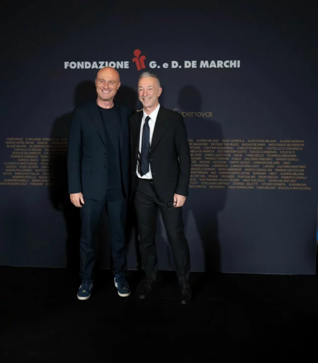 🎤 Una conduzione d’eccellenza!

Linus e Rudy Zerbi hanno reso unica la serata con il loro carisma e professionalità, guidandoci in un evento che è molto più di un semplice gala: è una celebrazione del valore umano.

Grazie per aver dato voce a una causa che ci tocca il cuore. 💫

Photocredit: @federicapierpaoliphoto

💬 Chi vi ha fatto sorridere di più? Commentate qui sotto!

#GalaDeMarchi #Linus #RudyZerbi #BeyondTheMagazine #lapediatriapiubelladelmondo #Charity #Dinner #Gala #FondazioneDeMarchiETS