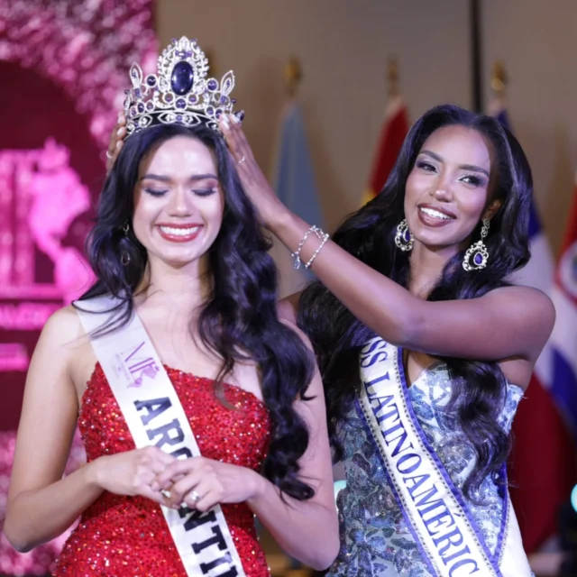 ✨ A moment of pure magic: the crowning of Ana Paula Brizuela as Miss Latinoamerica 2024! 🌟 

Witness the legacy continue as Zuliet Seminario, Miss Latinoamerica 2023, passes the crown to her successor. This iconic moment celebrates beauty, culture, and empowerment. 

🌎👑 Congratulations, Ana Paula—your journey as a symbol of grace and inspiration begins! 💐✨

Proud to have been the Media Partner of this unforgettable event. 🎥🖋️

Photocredit: Luiggi Juarez

#MissLatinoamerica2024 #CrowningMoment #Empowerment #BeyondTheMagazine #BeautyWithPurpose